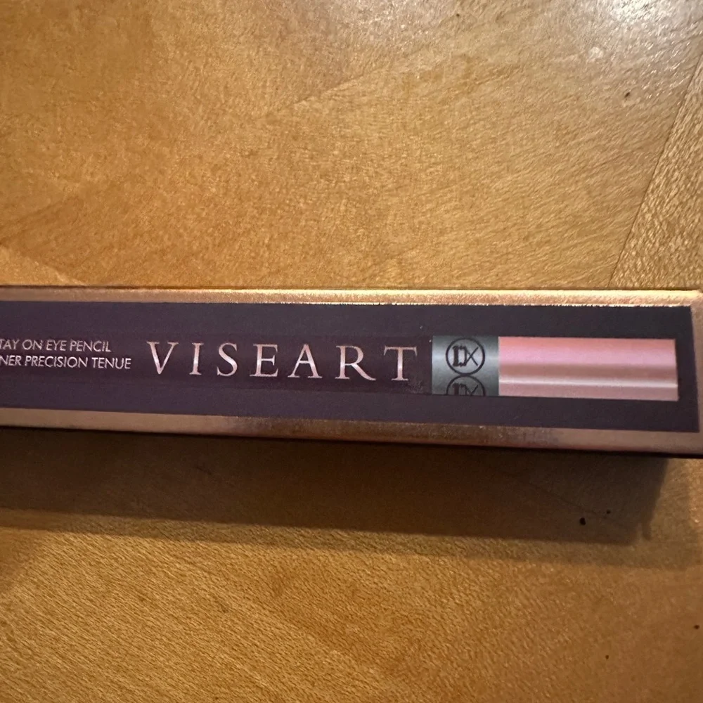 Eyeliner by Viseart Pro makeup in Metallic Blaze NWT